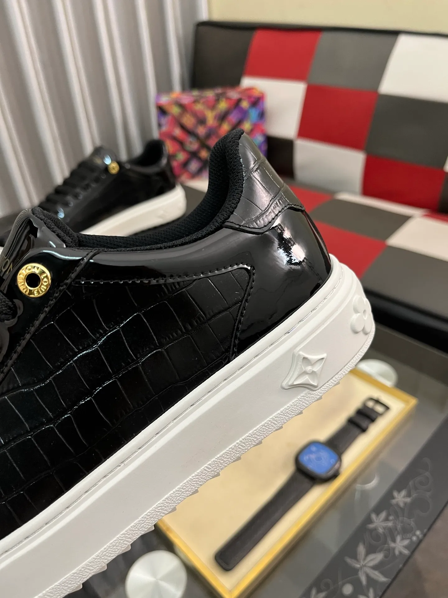 Men's shoes 💰520⌚️⌚️LV Louis Vuitton. The latest fashionable casual shoes are popular in physical stores. New spring and summer comfortable imported custom original cowhide, unique jacquard fabric element design. With sheepskin lining, Lv original bottom, [sun][sun] high-end packaging and high quality💪Details determine the quality, you can enter and leave the counter at will, welcome to compare🇮🇹Number of sizes 38-445️⃣Color options available